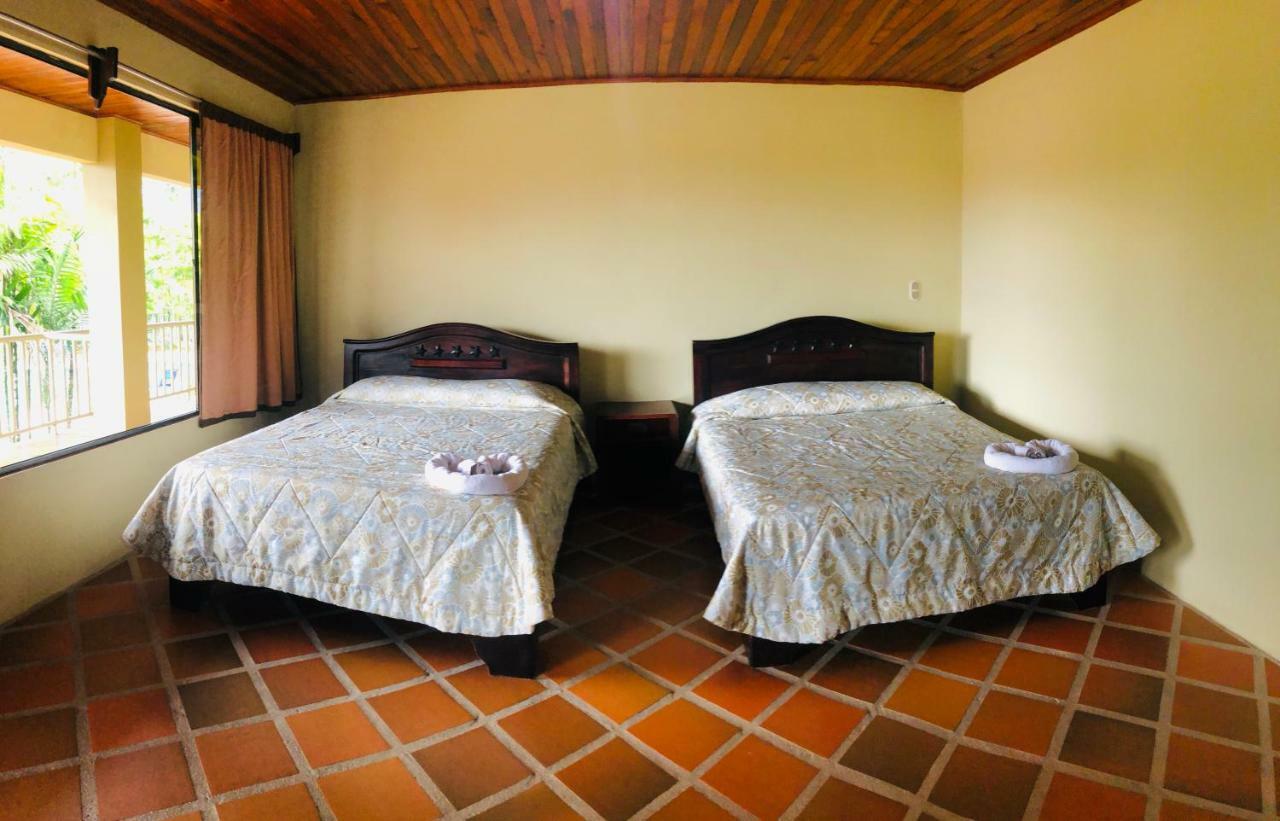 Arenal Backpackers Resort La Fortuna Esterno foto